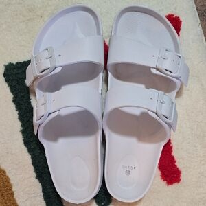 Shade & Shore White Buckle Slide Sandals